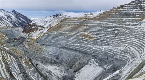 Antofagasta copper veteran Hernandez retires, Arriagada named new CEO - MINING.COM