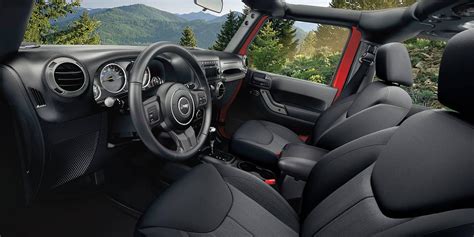 Actualizar 50+ imagen inside of a two door jeep wrangler - Thptnganamst ...