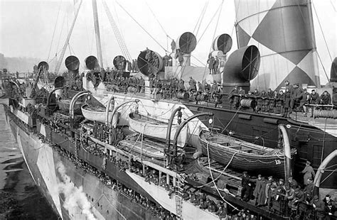 Mauritania as a troop carrier Rms Mauretania, Cunard Ships, Dazzle ...