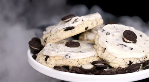 New cookie franchise, Crumbl, to open this week with free cookies ...