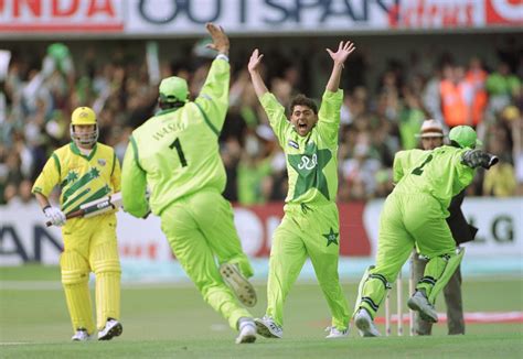 Saqlain Mushtaq: Pioneer of the 'Doosra' | Cricket.com