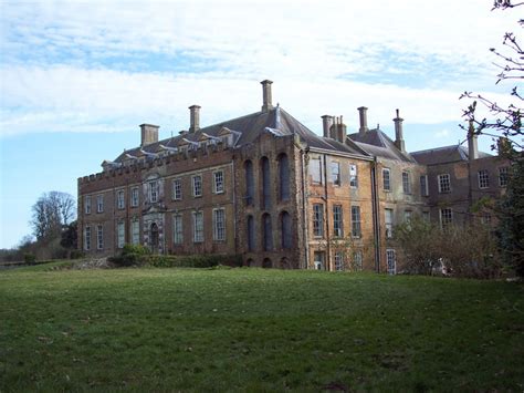 St Giles House © Maigheach-gheal cc-by-sa/2.0 :: Geograph Britain and Ireland