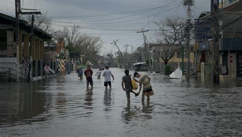 Typhoon Goni: The year's strongest storm slams into the Philippines | Grist