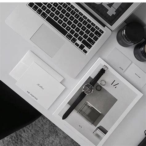 Work desk aesthetic.⠀ 📷 via @falzuh | Business desk, School related ...