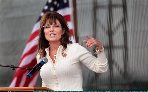 Sarah Palin says she doesn't get sexually harassed because she carries ...