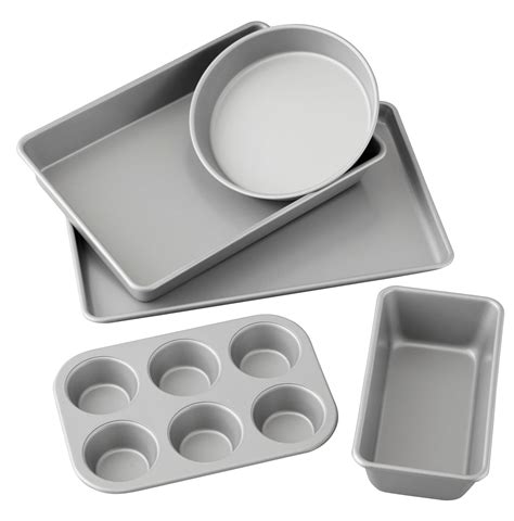 Amazon.com: Wilton 5 Piece Best Value Non-Stick Bakeware Set, 2105-2560: Kitchen & Dining