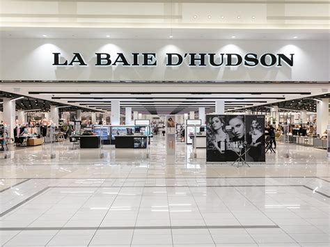 La Baie d’Hudson — All Stores — Mail Champlain