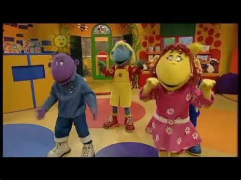 Tweenies Songs - Old MacDonald Had A Farm - YouTube