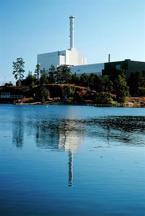 Nuclear Power Station Photograph by David Hay Jones/science Photo Library