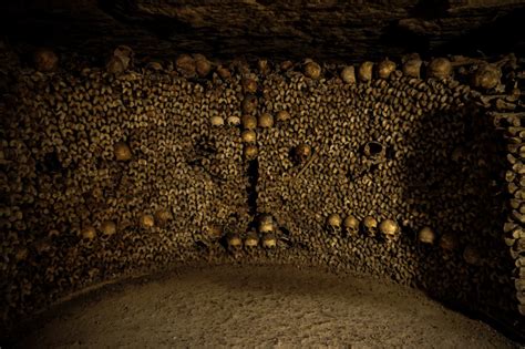 Paris Catacombs: Illegal Tunnels vs Tourist Attraction - Amy's Crypt