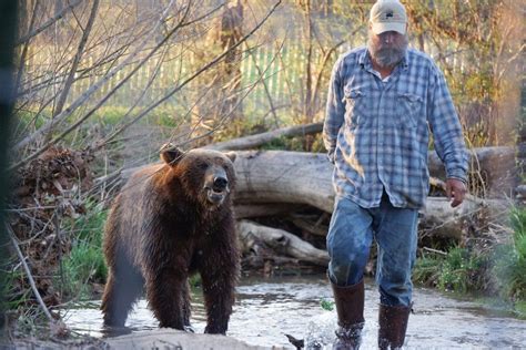 Project Grizzly: Can one man send two grizzlies back into the wild?