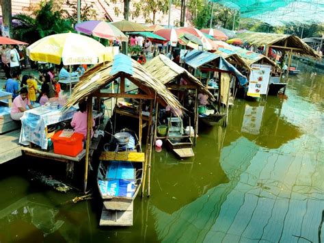 Bang Nam Phueng Floating Market | TakeMeTour