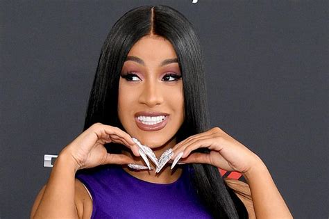 Cardi B says she lied, assures return to Dominican Republic after coronavirus passes