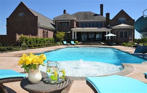 MEMPHIS POOL COMPANY | Pool houses, Gunite swimming pool, Swimming pools