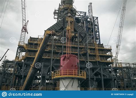 Construction of Petrochemical Plant, Installation of Technologic Editorial Stock Image - Image ...