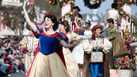 Disney Christmas Parade 2019: How to Watch the Performances