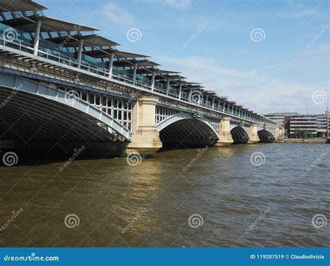 Blackfriars Bridge in London Stock Image - Image of railroad, england ...