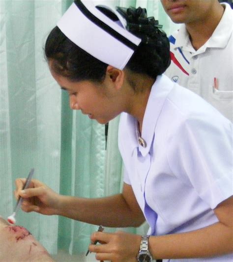 File:Thai nurse in Na Wa Public Hospital.jpg - Wikipedia
