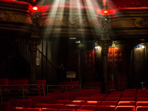 La Cigale - Theatre in Paris - Shows & Experiences