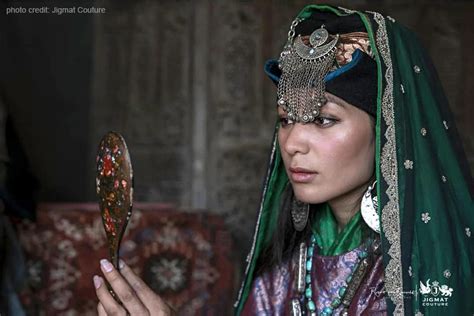 Traditional Dresses of Ladakh - Ju-Leh Adventure