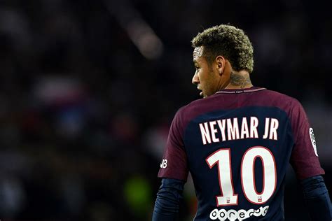 Cavani Must Learn Neymar's The Boss Now As PSG Board Grants Neymar His ...