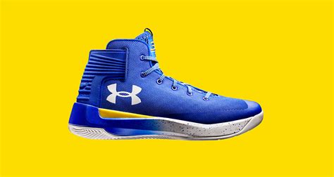 Steph Curry Gets Ready for the Playoffs in Under Armour Curry 3ZER0 | Nice Kicks