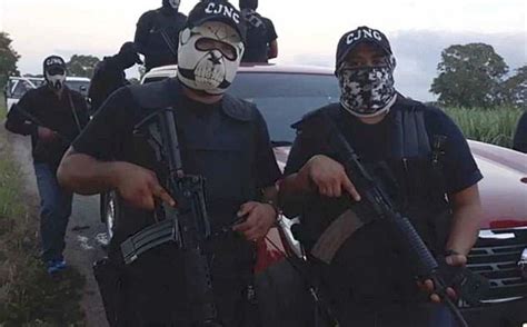 Mexican drug cartels force new members into cannibalism and film them ...