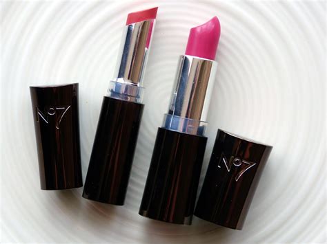 No7 Lipsticks; Blushing Tulip & Cranberry Kiss | hannatalks