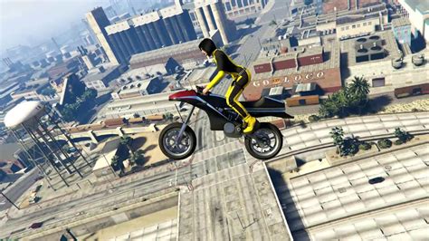 Dodging rpg's on my flying bike. gta5 xbox 1 - YouTube