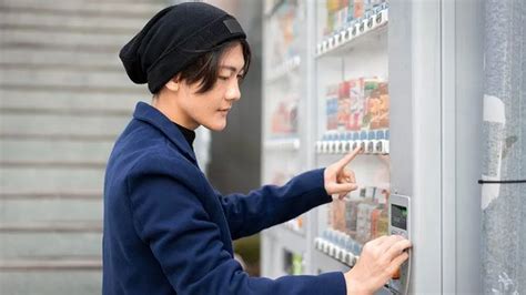 Top 8 Fresh Food Vending Machine Franchise Opportunities in USA for 2024