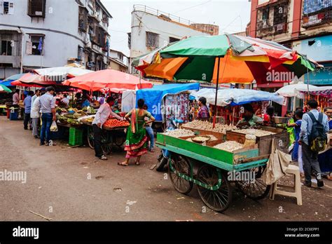 Colaba Causeway Market Stalls Mumbai India Stock Photo - Alamy