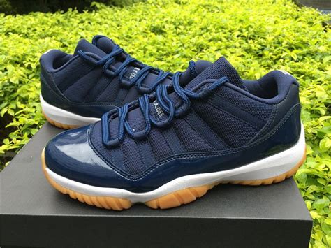 Air Jordan 11 XI Low Navy Gum/Navy Blue