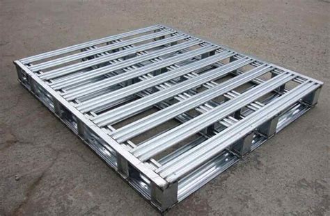 5 outstanding advantages of steel pallet in warehouse