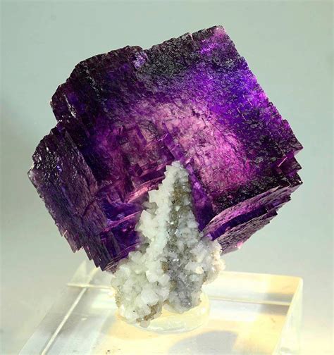 Fluorite (Fluorspar) : Properties, Occurrence, Uses and Deposits