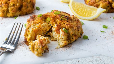 OLD BAY® Crab Cake Recipe | Recipe | Crab cakes, Old bay crab cakes, Recipes