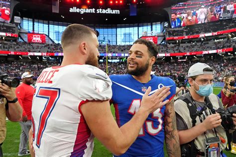 NFL Pro Bowl 2024 Rosters: Tua Tagovailoa, Lamar Jackson, Brock Purdy ...