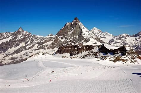 Zermatt Ski Resort — Stock Photo © rcaucino #87997686