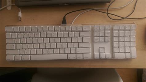 Apple aluminium wired keyboard and older ones. Miss em? | MacRumors Forums