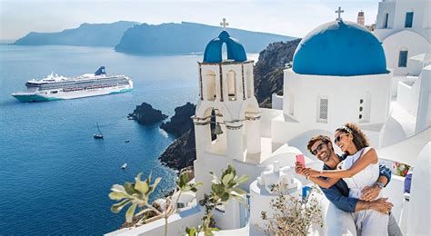 7 Things to Do in Santorini on a Cruise to Greece | NCL Travel Blog