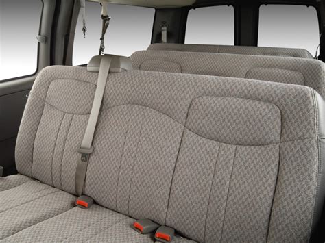 GMC SAVANA - gmc-savana-passenger_interior_4.jpg