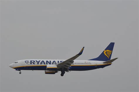 Ryanair Boeing 737-800 EI-DCI am 25.03.18 im Anflug auf den Flughafen Hamburg Fuhlsbüttel Helmut ...