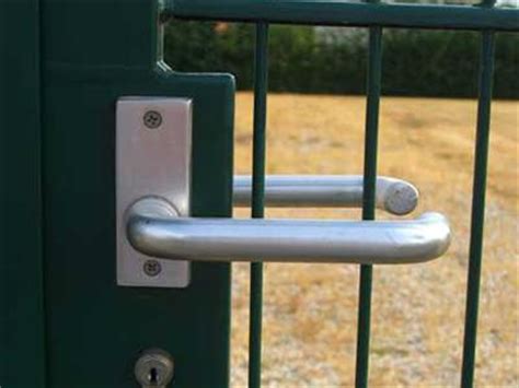 Gate of Welded Fence Surface Treatment Methods and Applications