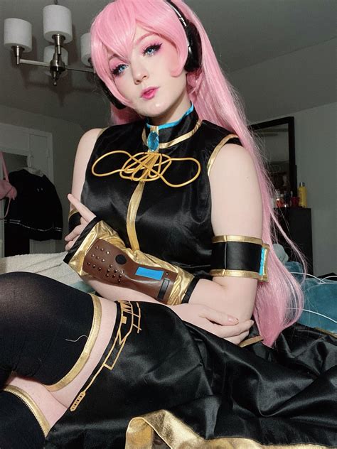 My luka megurine cosplay!!! : r/Vocaloid