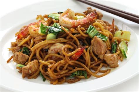 Mie goreng, mi goreng obraz stock. Obraz złożonej z goreng - 32244205