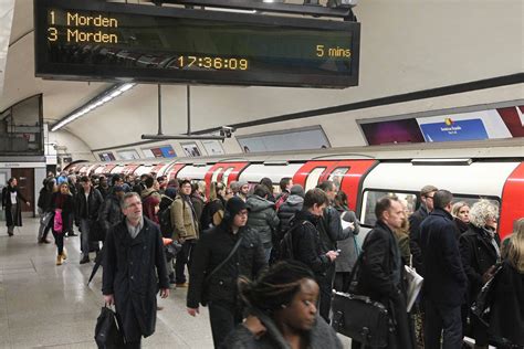 London Tube drivers' pay reaches £50,000 as unions demand pay rise for ...