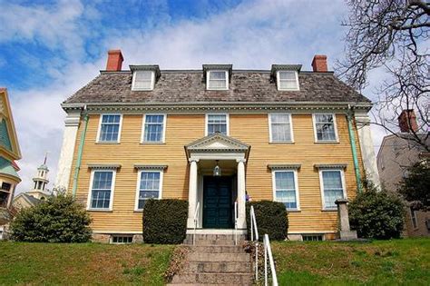 1782 Georgian Colonial in Gloucester, Massachusetts - OldHouses.com