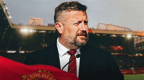 Richard Arnold to leave as Manchester United chief executive