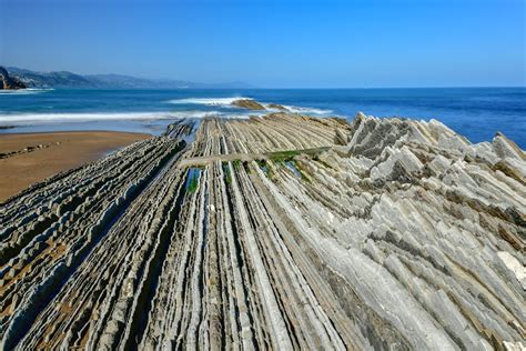 Geological Structures on Ocean Shore · Free Stock Photo