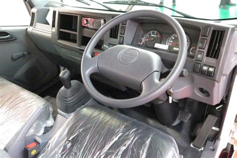 INTERIOR ISUZU ELF NMR 71