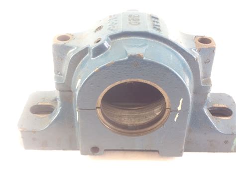 SKF # 520 SPLIT HOUSING PILLOW BLOCK BEARING (B127 )